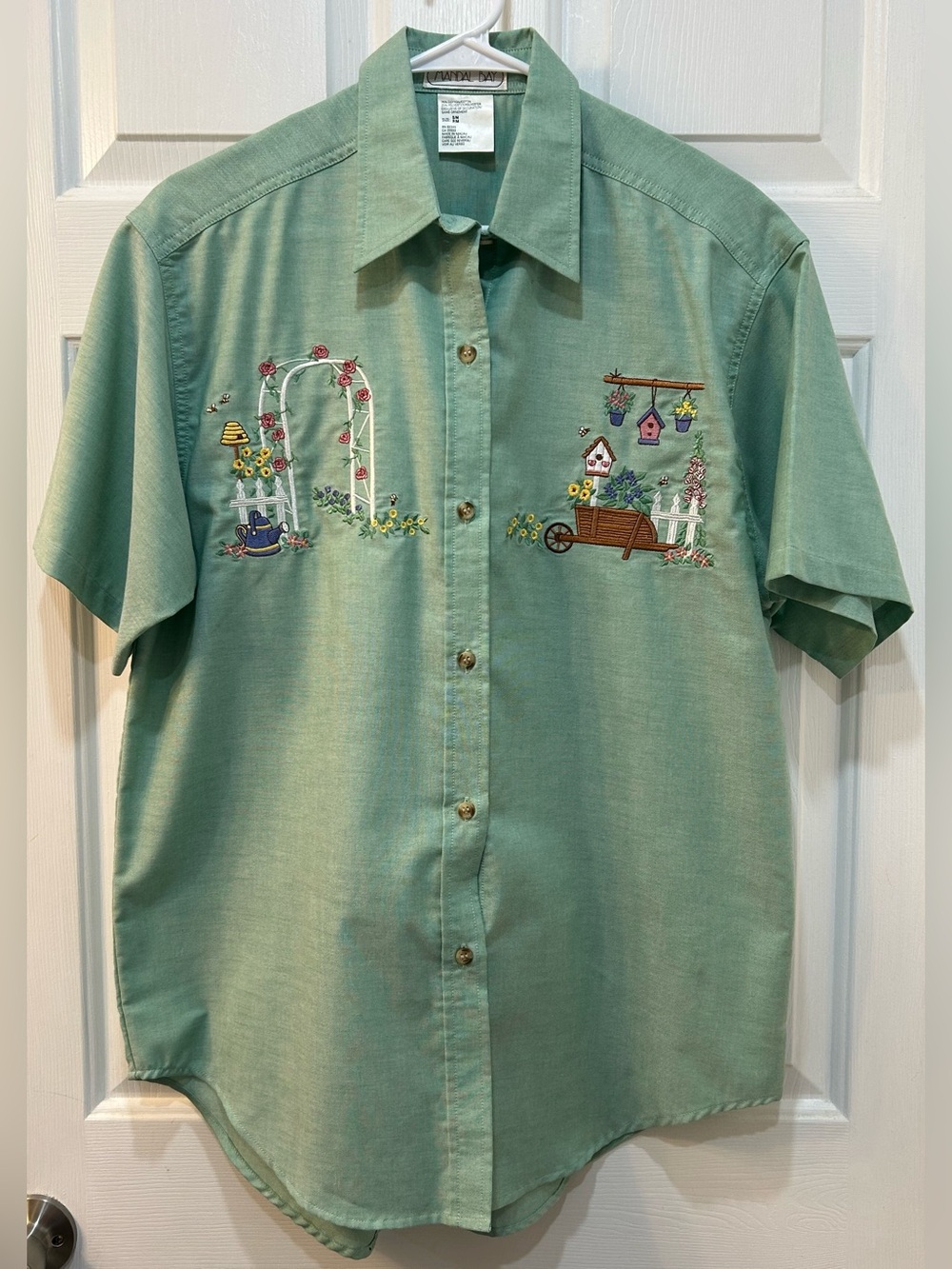 VTG Mandal Bay‎ Bee Garden Embroidered Button Up Top Sz M Grandma Cottage Memaw